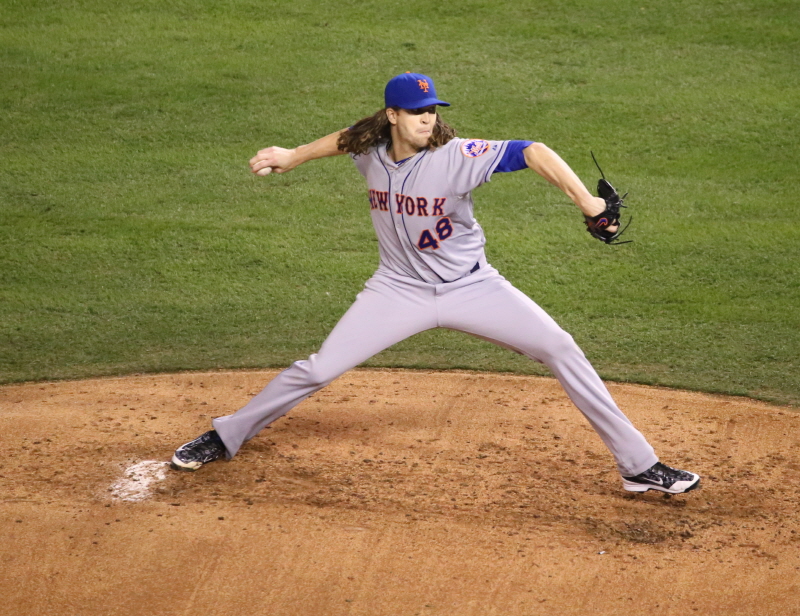 [크기변환]-WorldSeries_Game_2-_Jacob_deGrom_(22212139584)