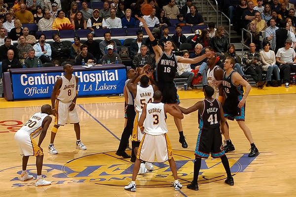 Lakers_Grizzlies_200304